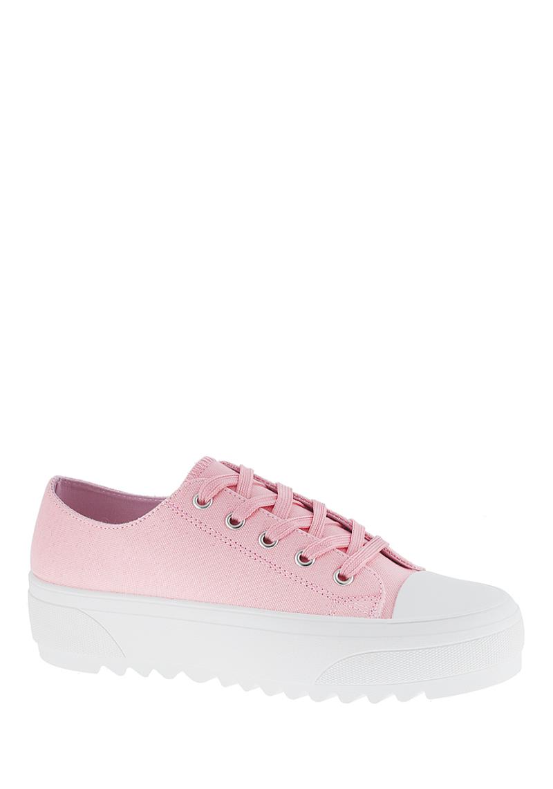 TRENDY LACED SNEAKERS