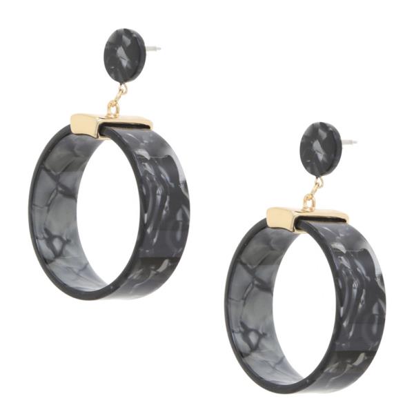ROUND ACETATE CIRCLE DANGLE EARRING