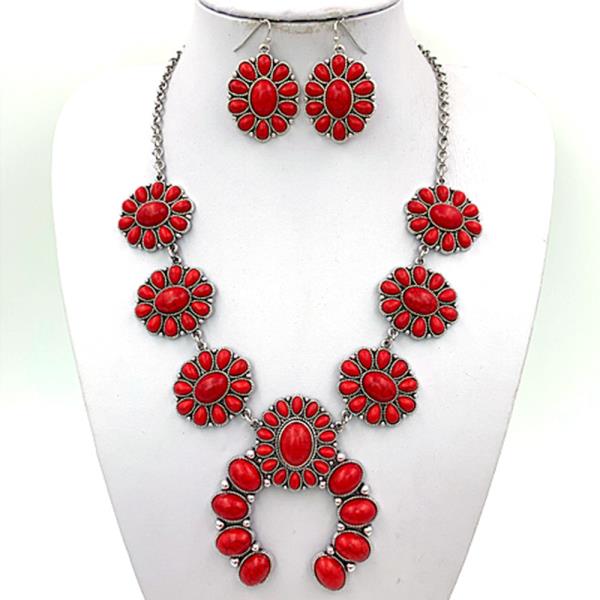 WESTERN RODEO HORSE CONCHO NECKLACE