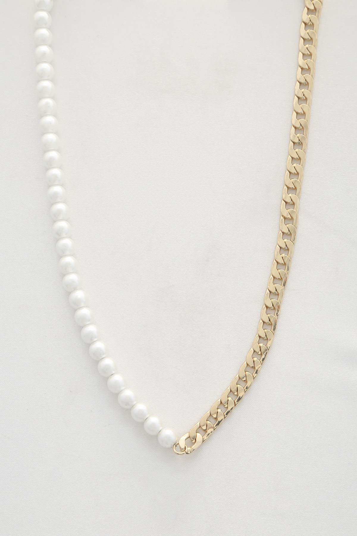 SODAJO PEARL CURB LINK NECKLACE