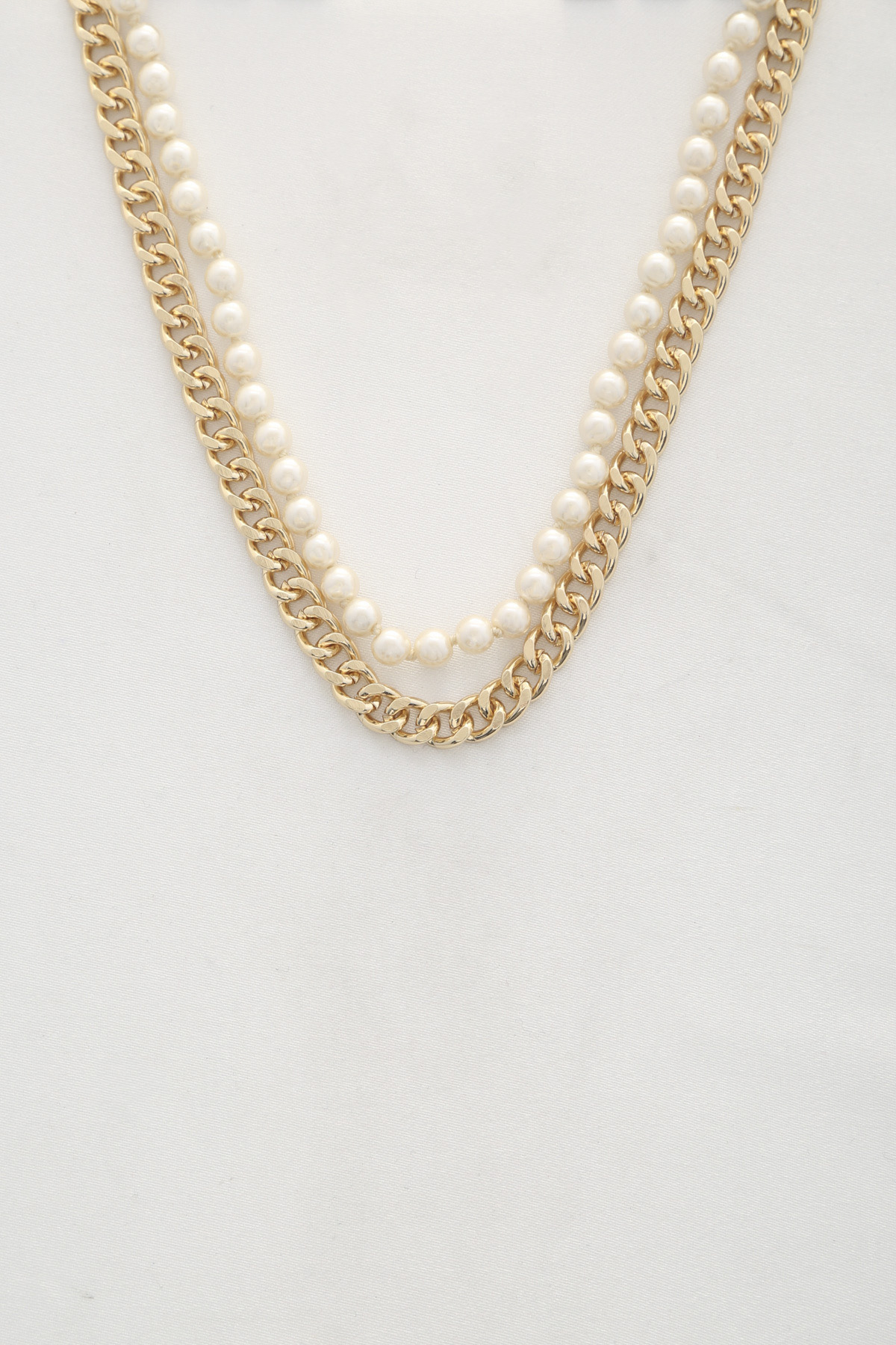 SODAJO PEARL BEAD CURB LINK LAYERED NECKLACE