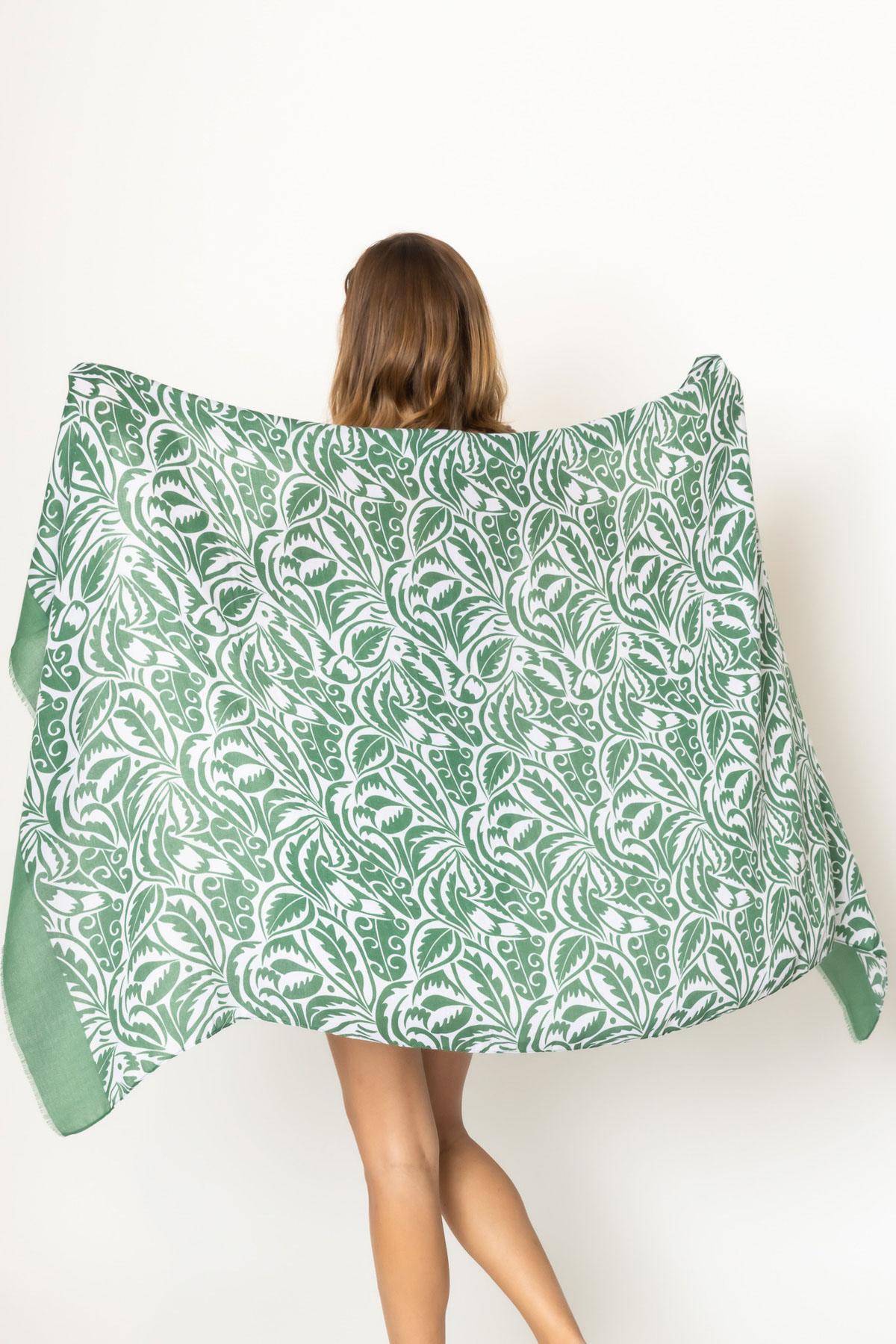 FLORAL PAISLEY BORDER SCARE