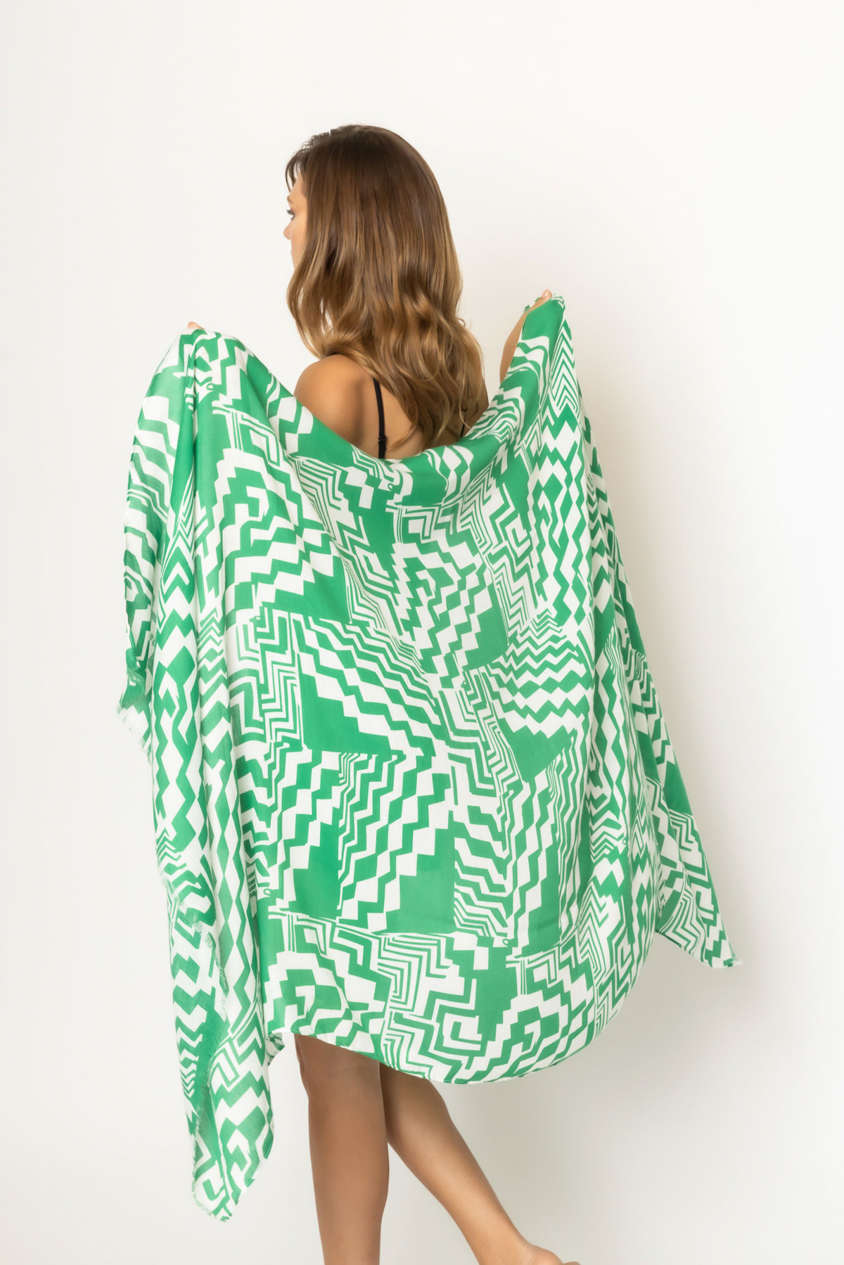 GEOMETRIC PRINT SCARE