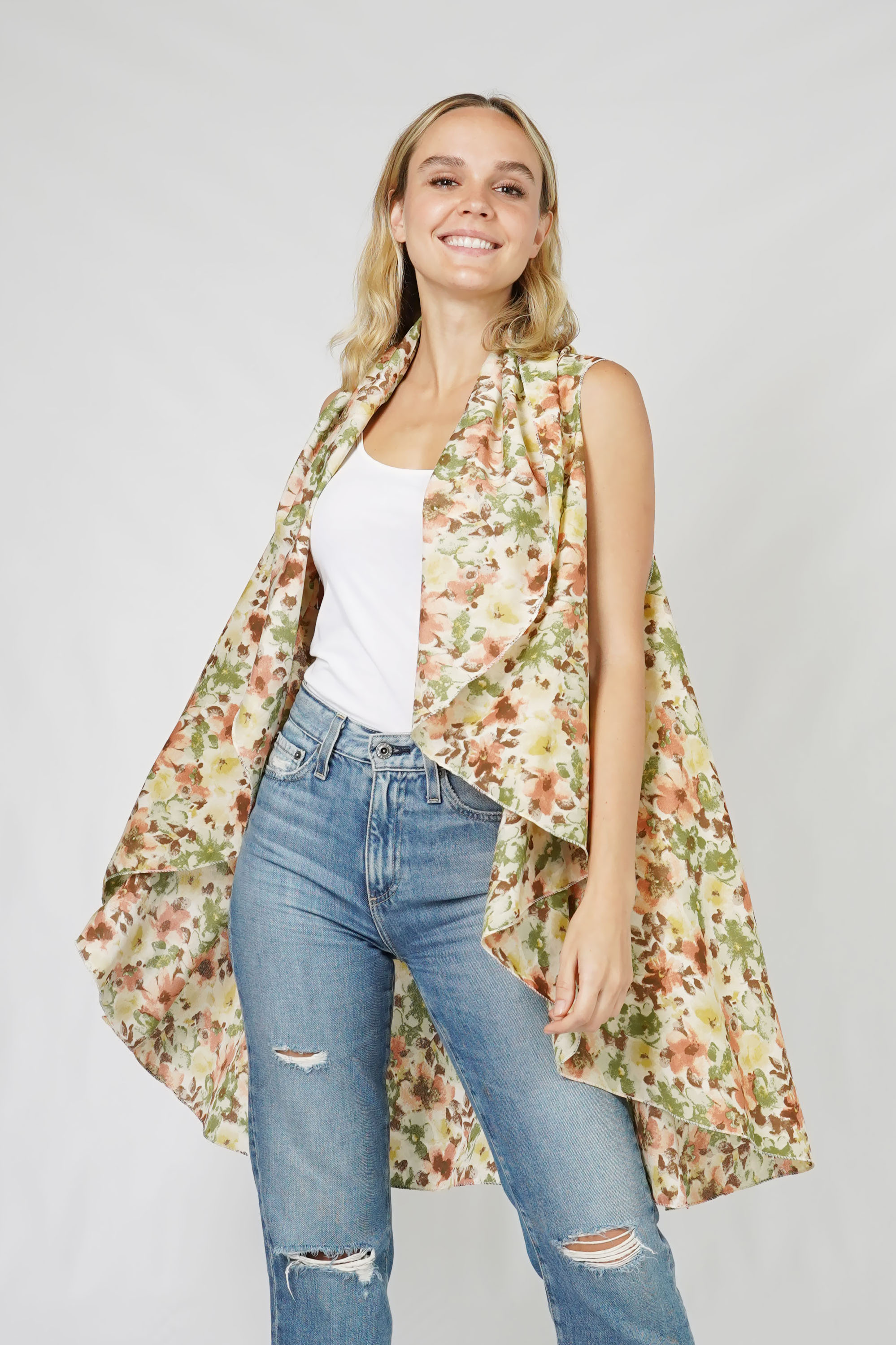 FLOWER PRINT ROUND VEST