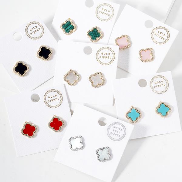 GOLD DIPPED FLOWER STUD EARRING