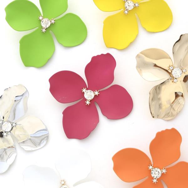 FLOWER RHINESTONE CENTER EARRING