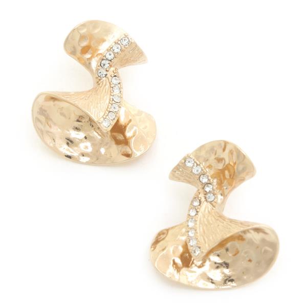 HAMMERED METAL RUFFLE RHINESTONE EARRING