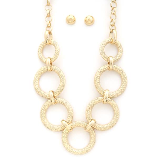 CIRCLE LINK METAL NECKLACE