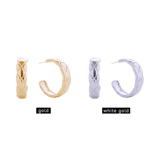 14K GOLD/WHITE GOLD DIPPED OUILTED COCO POST EARRINGS